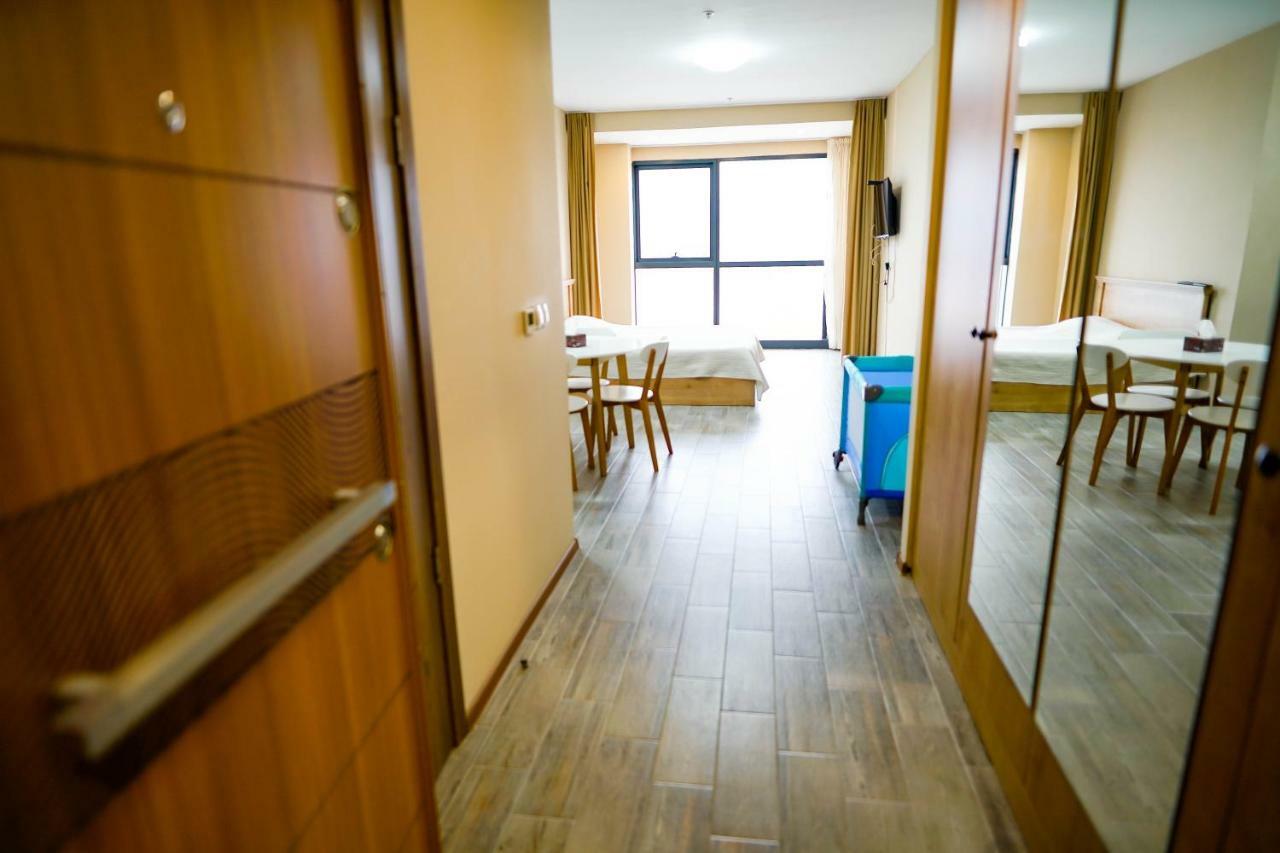 Balmaral Apart Hotel Batumi Luaran gambar